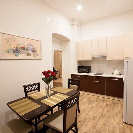 Wonderful Flat On City Center ウージュホロド エクステリア 写真