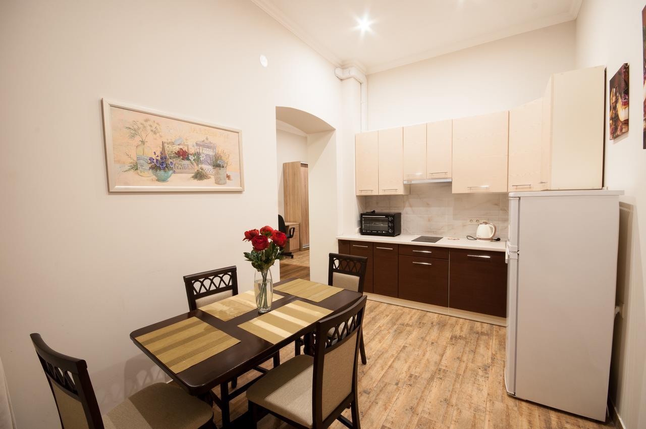 Wonderful Flat On City Center ウージュホロド エクステリア 写真