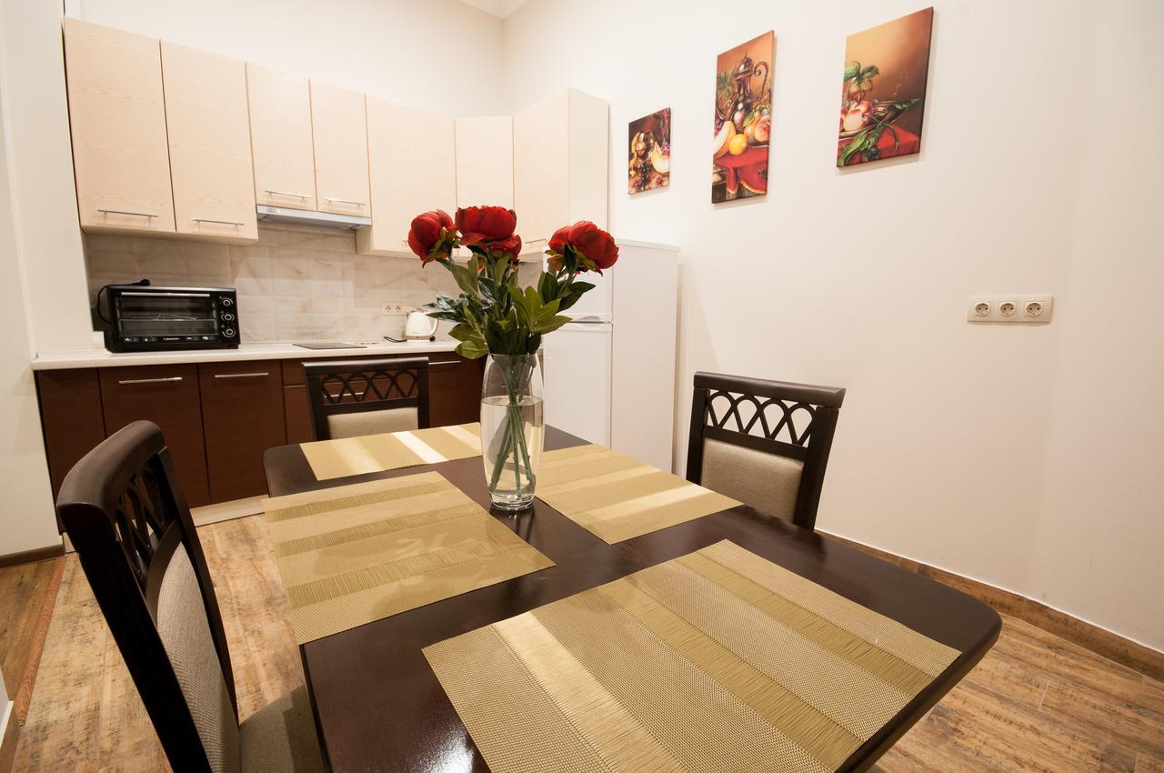 Wonderful Flat On City Center ウージュホロド エクステリア 写真