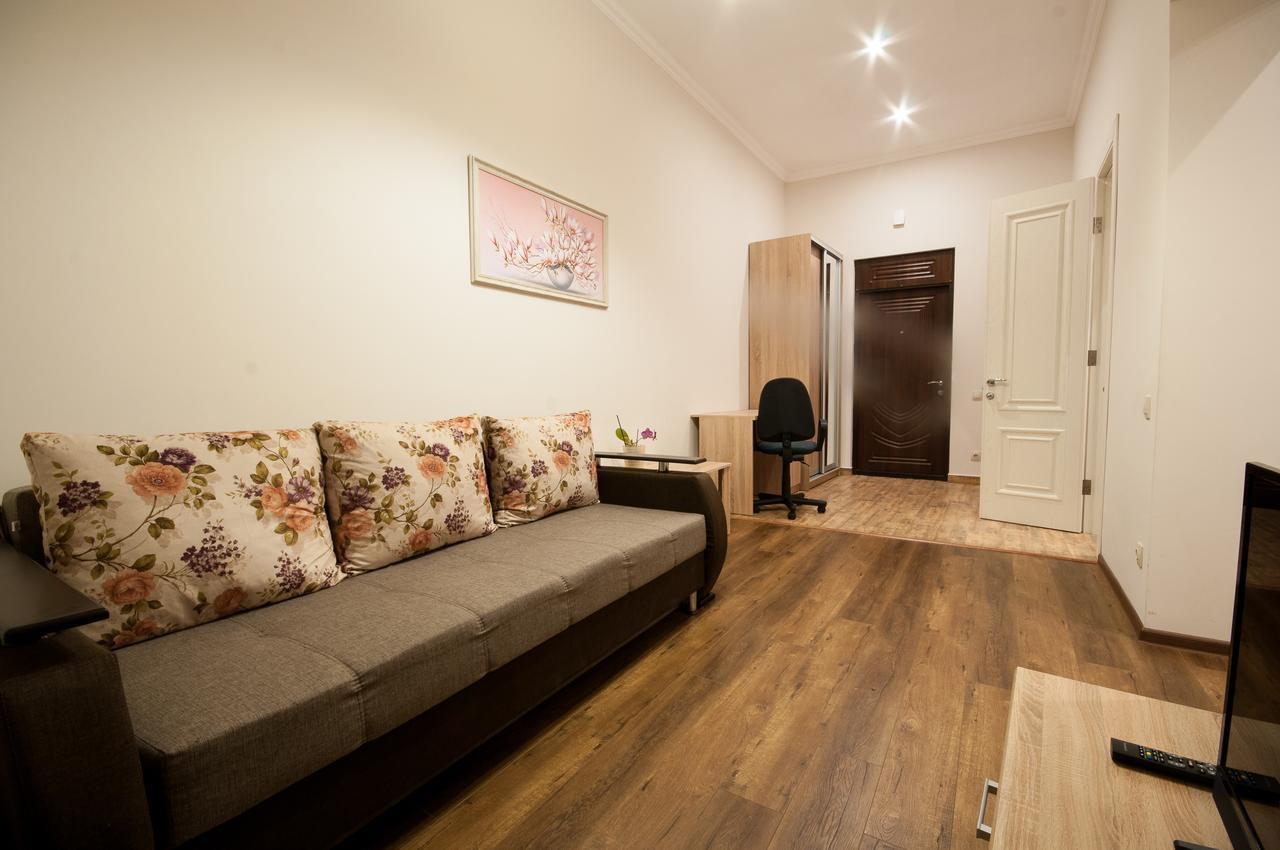 Wonderful Flat On City Center ウージュホロド エクステリア 写真